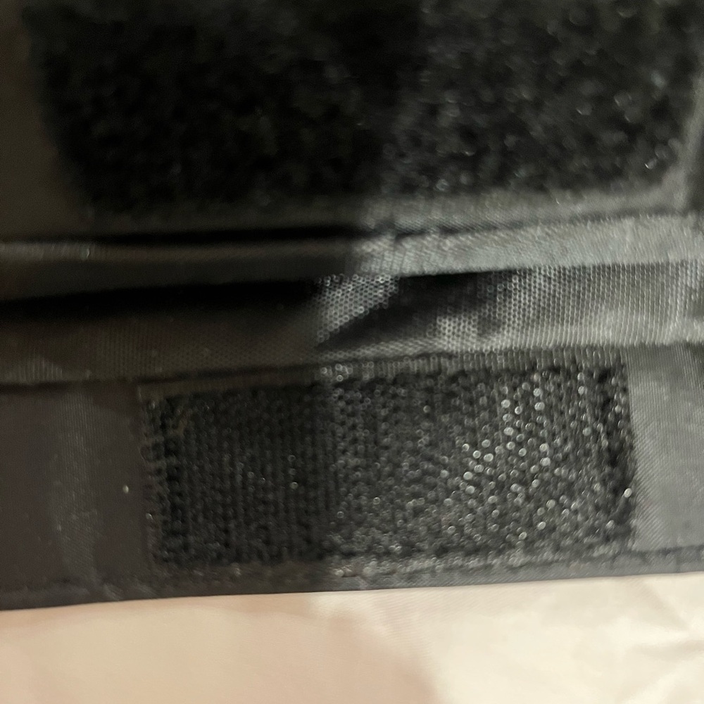 New Black Tote Bag for Hairstylists. Waterproof - Picture 5 of 7